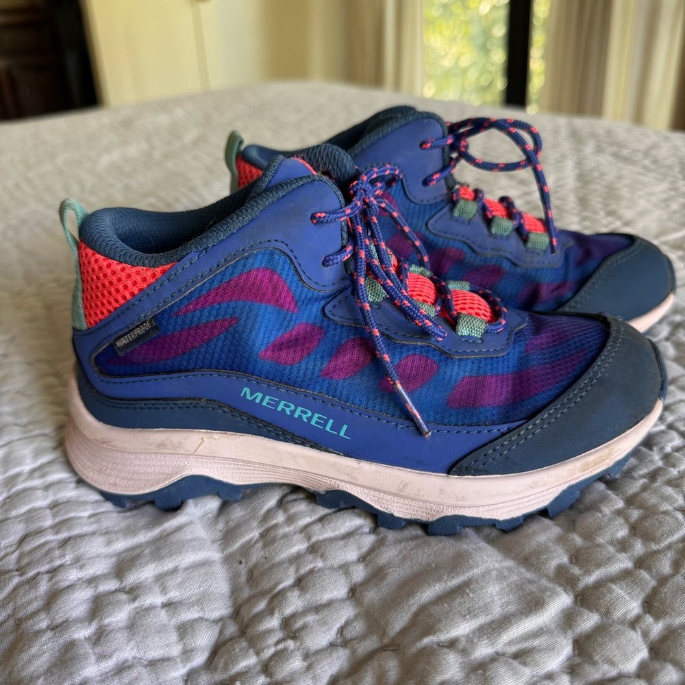 Moab Speed 2 Mid Waterproof Hiking Boots - Big Kids size 2